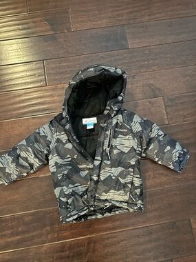 Columbia Black Puffer Jacket with Blue Label